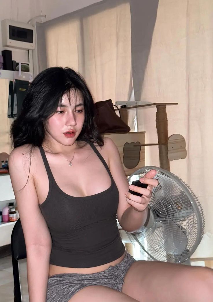 Viral Terbaru 2025 Bibirmu Bergetar Saat Namaku Kuucap Perlahan Artis Indonesia Terbaru 2025